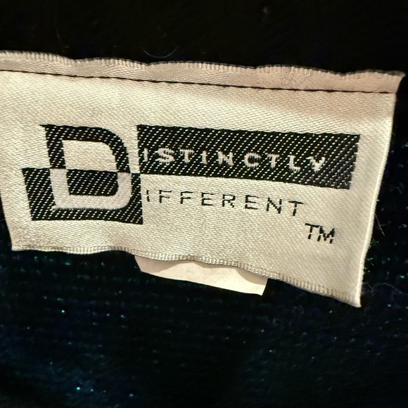 Vintage Distinctly Different Sweater Black Blue And Silver Metallic Size 20W - Picture 3 of 4